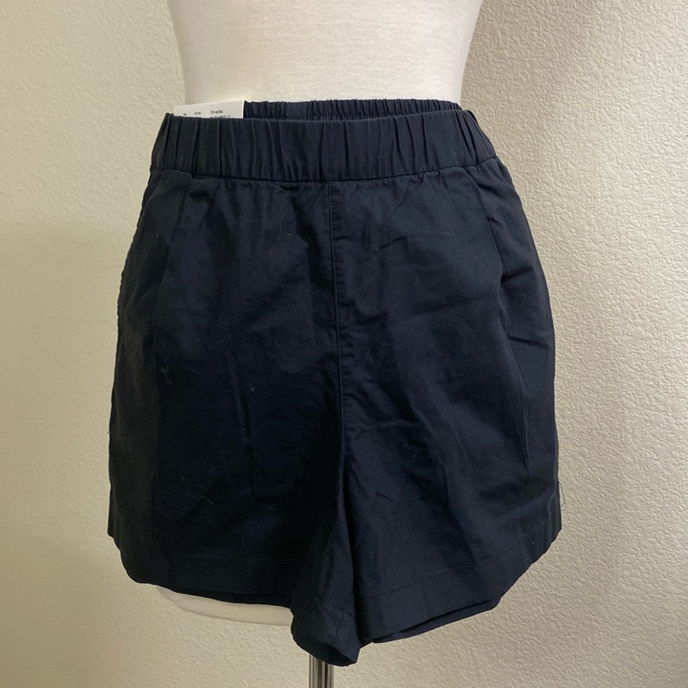 Uniqlo NWT Medium Cotton Easy Shorts